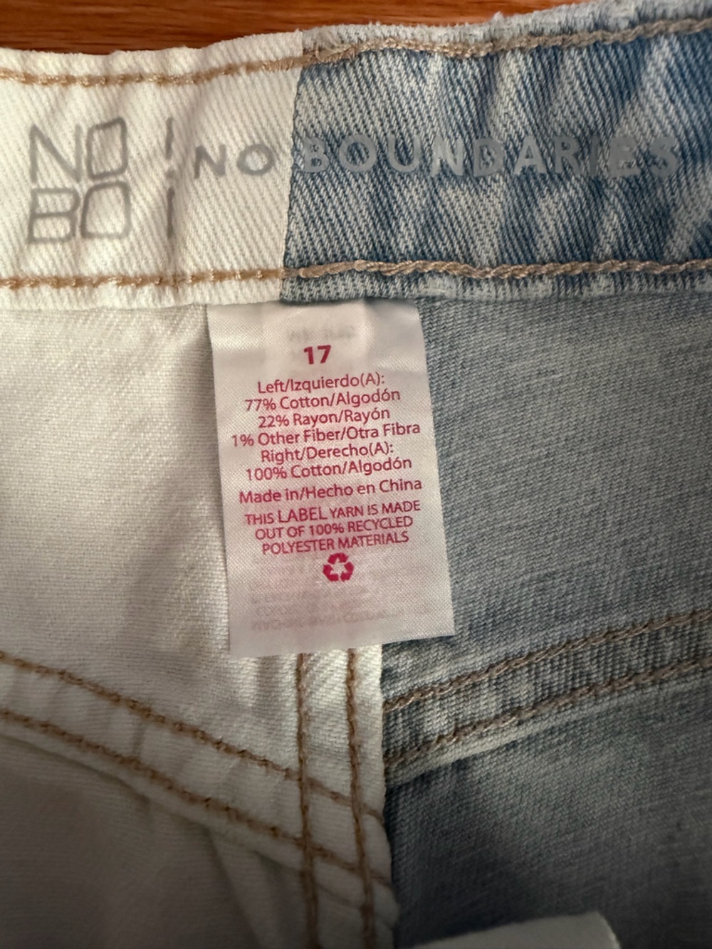 No Boundaries Two-Tone Color Block Ankle Jeans in White and Light Blue - Picture 3 of 3
